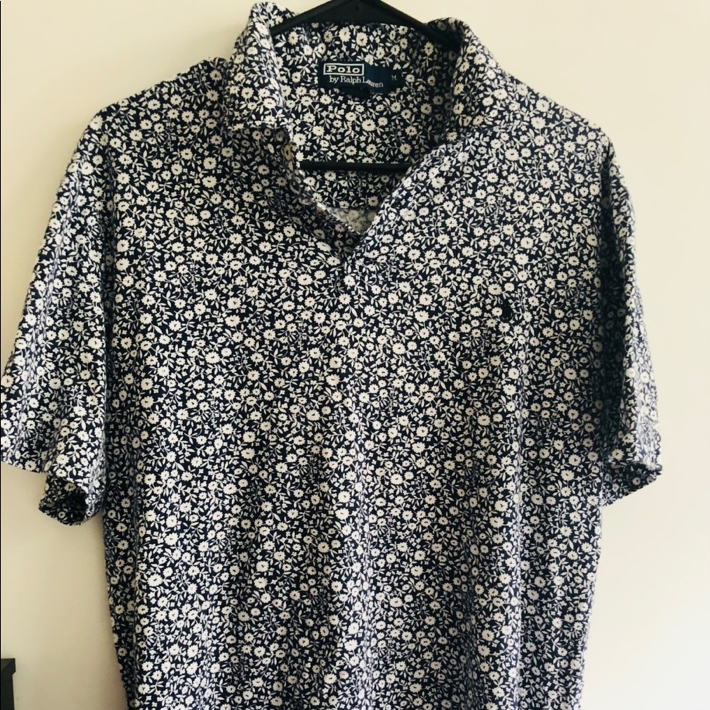 Men’s medium polo shirt for sale